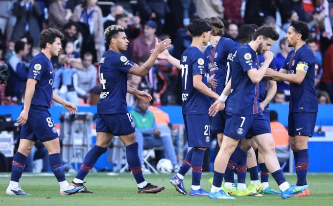 EPA/CHRISTOPHE PETIT TESSON