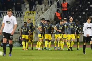 Korona u Fejenordu, Robin van Persi protiv Partizana!