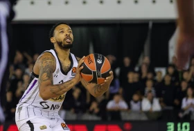 Briga manje za Partizan, Karlik Džons stiže u Lion!