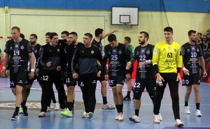 BETAPHOTO/BRANISLAV BOZIC