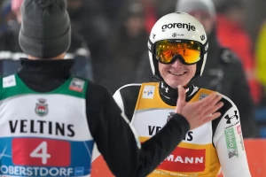 Prevc slavio u Oberstdorfu - Slovenac ispisao istoriju "Četiri skakaonice"