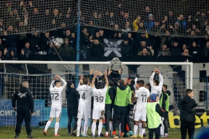 Još se trese prečka - Ovako se Partizan izvukao u Surdulici!