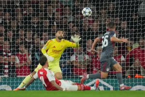 Nagrada za vrhunske odbrane - Arsenal "častio" Raju poboljšanim ugovorom