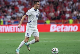 Mijailović samo što je potpisao novi ugovor ima poziv izraelskog "fenjeraša"