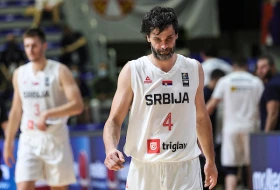Jedino mi je krivo što sa svojom Srbijom nisi uzeo bar jedno zlato