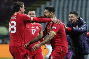 Srbija pred Kamerun - Problem za problemom, najnoviji je - Vlahović?!