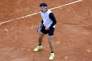 Šelton preko Serundola do finala Minhena
