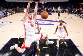 Roketsi bez milosti za Šenguna - Trejd ukoliko ispadnu od Lejkersa!