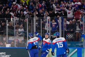 ZOI - Krenuo je hokejaški spektakl, Slovaci srušili olimpijskog šampiona