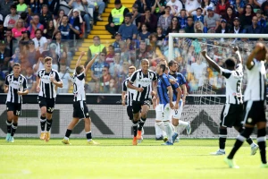 Inzagi uzalud menjao dvojicu nakon pola sata, Udineze srušio Inter i postao lider Serije A!