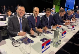 Halo, FSS, je l' se juče desilo nešto?