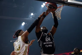 POLUVREME - Kao da se nije igralo u "Areni", a Zvezdini ključni igrači se bude