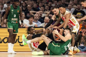 Obradovićev povratak iz snova  - Zvezdini "ratnici" bacili "Arenu" u trans, MVP Nvora nokautirao Žalgiris!