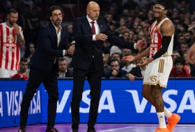 Kad Čima načulji uši - urnebesna reakcija Moneke dok Obradović priča