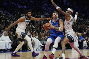 NBA, pripreme - Novi poraz Dalasa, Dončić i Egzum opet u Madridu, Voriorsi lako sa Lejkersima