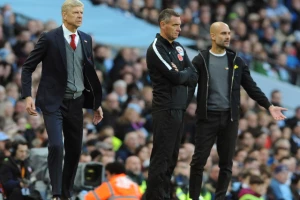 "Arsene, gledaj svoj tim, duguješ izvinjenje Sterlingu!"