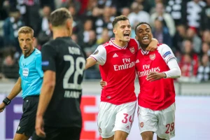 Džaka posle ovoga ne treba nikad više da zaigra za Arsenal!