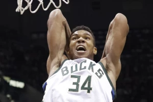 NBA Top 10 - Svi u senci Adetokumba!
