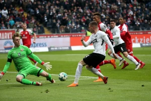 BL - Jović i Ajntraht sve bliži Ligi šampiona, Kostiću se smeši ''Cvajta''