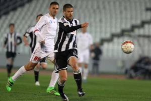 Partizanovom vezisti se ''smeši brk'' zbog potencijalnog transfera: ''Tamo ima najviše para!''