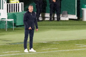 Nova trenerska promena u Primeri, Argentinac napustio klub!