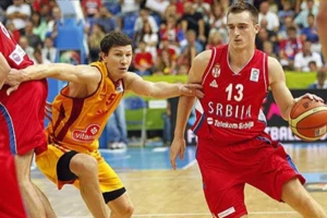 Anđušić nadmašio Paunića - šutirao 39/39 za tri!