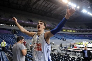 Ne stišava se euforija u Zagrebu, Šarić prozivao Partizan!