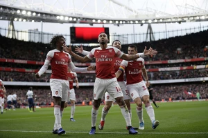 Arsenal ponovo oduševio, kapiten Ozil počeo akciju za gol kao na PES-u!