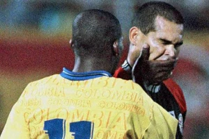 Zastrašujuće, profesionalni ubica bio spreman, Asprilja spasio život legendarnom golmanu!