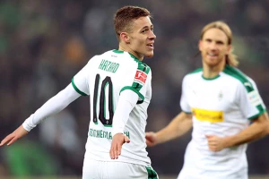 Bundesliga - Silni Menš porazio "Švabe" i preskočio Bajern!