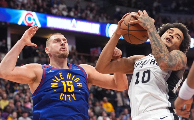 AP Photo/David Zalubowski