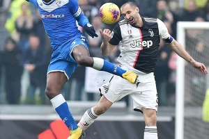 Baloteli sklopio posao, pre napuštanja Italije usledile pretnje!