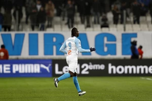 Baloteli menja kontinent?