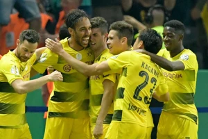 DFB Pokal - Prošli Ajntraht i Dortmund