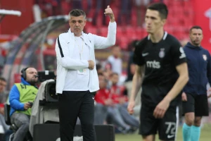 Partizan ozbiljno kvari utisak, Mađari ubedljivo vode na poluvremenu!