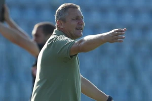 Šok u Zemunu - Milanović podneo ostavku pred Partizan