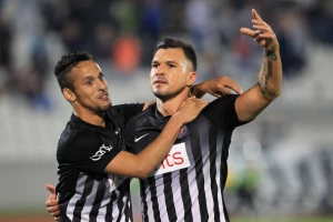 Božinov i iz Kine poručuje: ''PARTIZAN ŠAMPION!''