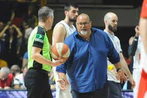 Budućnost u sve većim problemima, vreme je i za prvi otkaz?!