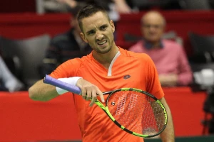 Troicki zaustavljen u prvom kolu Toronta