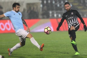 ''Bambijeva'' poruka saigračima pred derbi - Evo ko treba da savlada Borjana!