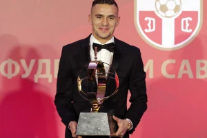 Dušan Tadić ponovo "žari i pali"