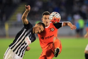 Nije imao ko da postigne gol - Tresle se prečke, Partizan bez pobede!