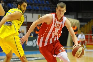 Zvezda dozvolila Simaniću da igra za reprezentaciju