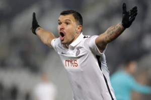 Božinov je već napustio crno-bele?