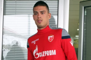 Znate li da su bili saigrači? Zvezdin kapiten se moli za Emilijana Salu...