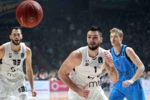 EK - Rovovska borba u "Pioniru", Partizan srušio Albu!