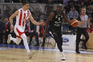 Partizan vodi, jedan potez izazvao erupciju! (TVITOVI)