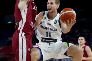 Mundobasket (kval.) - Letonci bolji od prvaka Evrope, Crna Gora poražena u Turskoj, Litvanci slavili u Osijeku