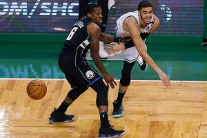Siksersi "zarđali", Boston  neumoran!