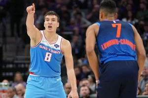 Bogi i Kingsi za četvrtinu uništili Kokoškova, nova bruka za kouča Popa, Vučević deli lekcije!